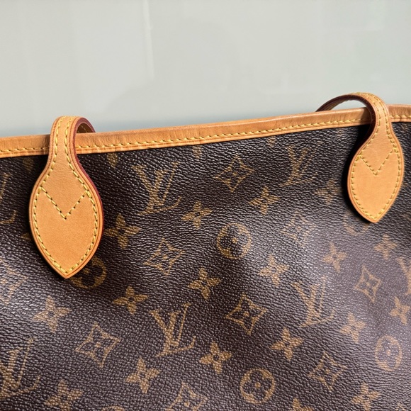 LV Neverfull MM - Picture 6 of 10